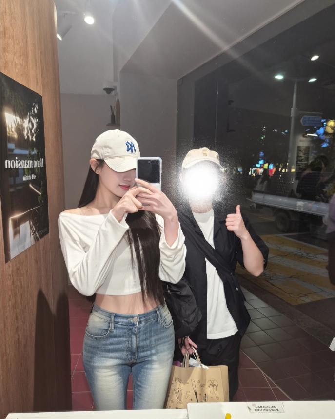 邊荷律制服不緊了！1個月狂甩4公斤「大秀螞蟻腰」震驚網：瘦到快認不出