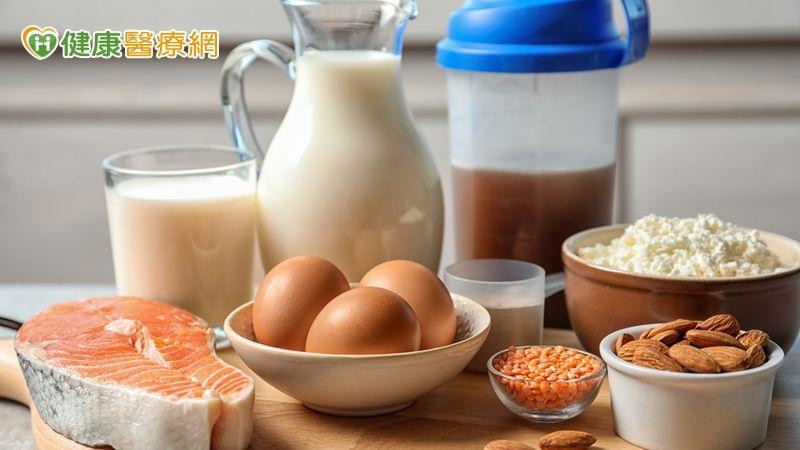 台灣邁入超高齡社會要注意！醫：早餐蛋白赤字是肌少症隱形危機