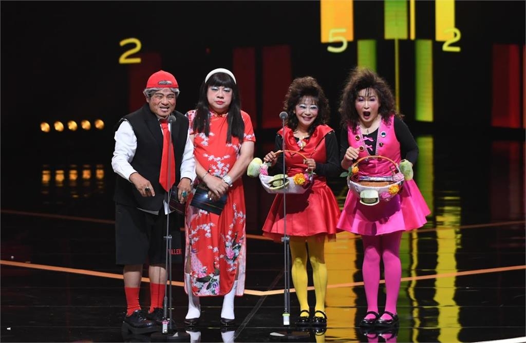 金鐘60／《綜藝萬花筒》經典角色登場！Lulu合體董月花、福州伯「全場掀回憶殺」