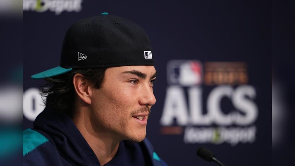 MLB(影)／水手例行賽王牌投手第5戰將在牛棚待命！　賽前和傳奇鈴木一朗一起練球