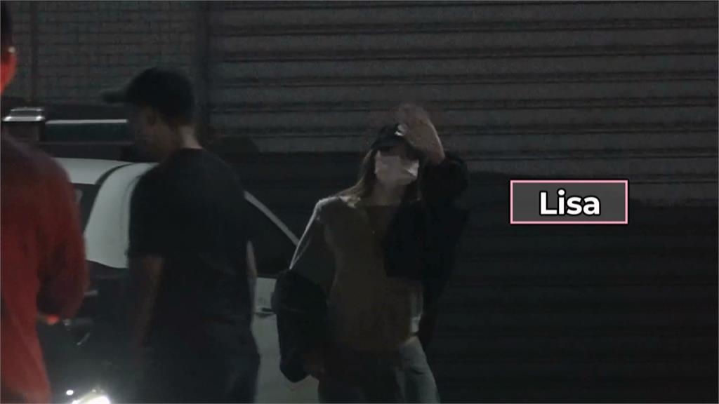 BLACKPINK抵台連唱兩天！　小港機場、下榻飯店外湧粉絲