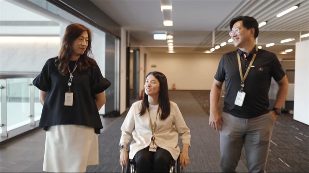 身障美人魚！半身癱瘓不向命運低頭　學潛水、打桌球　錄取航空業