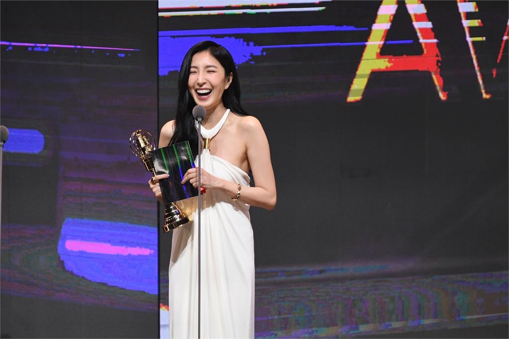 金鐘60／楊謹華打破魔咒封后「哭著走上舞台」！淚笑：評審們眼光很好