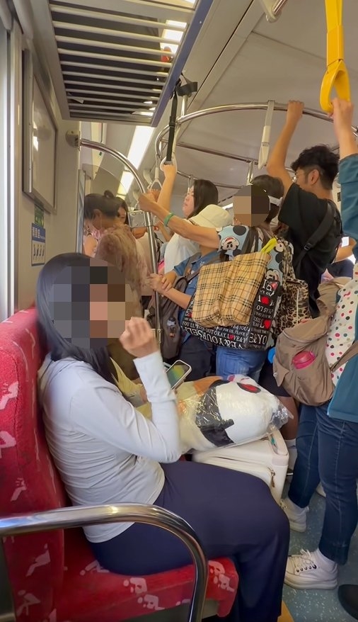 老大媽逼孕婦讓座遭拒！理智線斷裂嗆「別再生了」還碎唸：反正生了也不會教