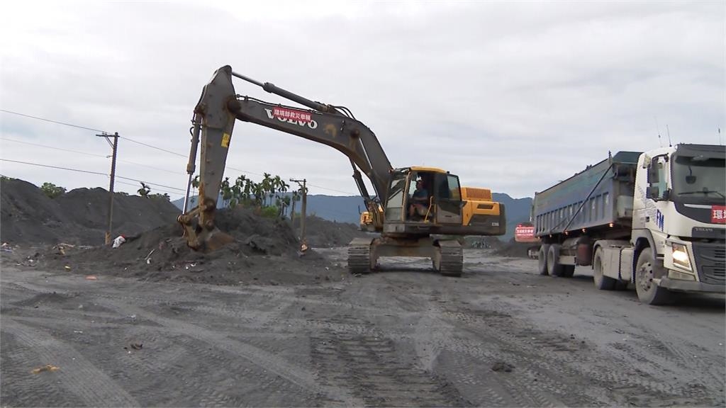 堰塞湖危機未解　「風神」又來攪局　佛祖街救災機具撤退待命