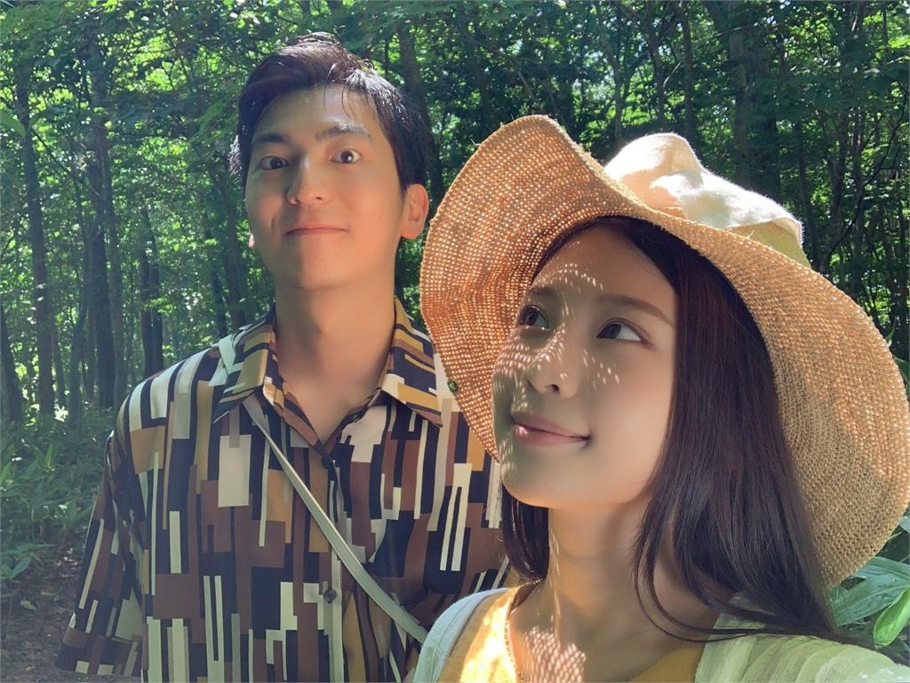 日本帥尪「撞臉蔣萬安」熱戀私照全公開！鄭家純嘆「壞消息」：被愛情蒙蔽雙眼