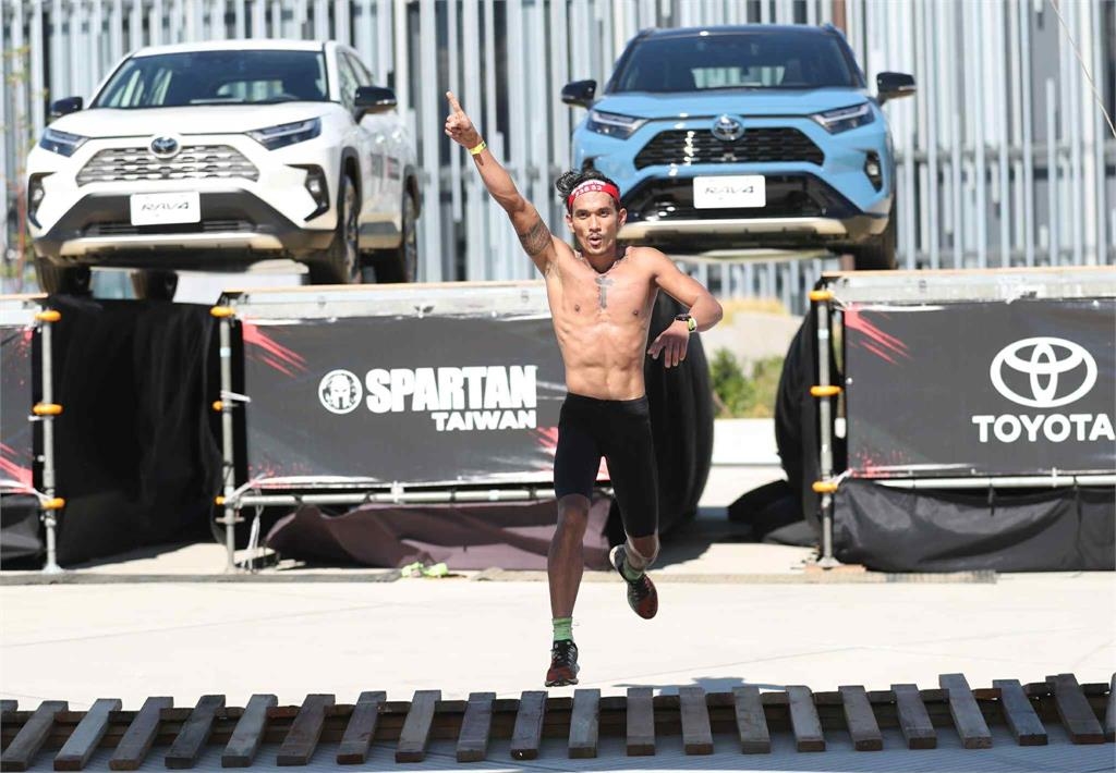 綜合／斯巴達障礙跑新北市站「最美賽場」開跑！8千名勇士參戰、菲國移工奪冠