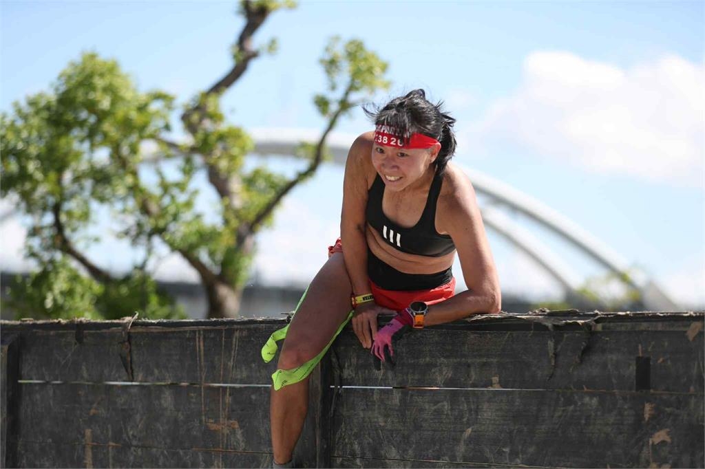 綜合／斯巴達障礙跑新北市站「最美賽場」開跑！8千名勇士參戰、菲國移工奪冠