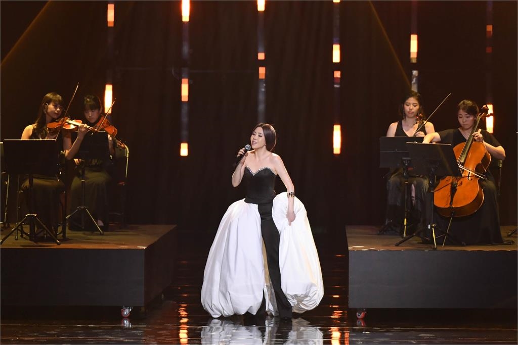 江淑娜驚喜現身金鐘！消失10年「實力＋外貌全沒變」網一聽全跪：只有我們在變老