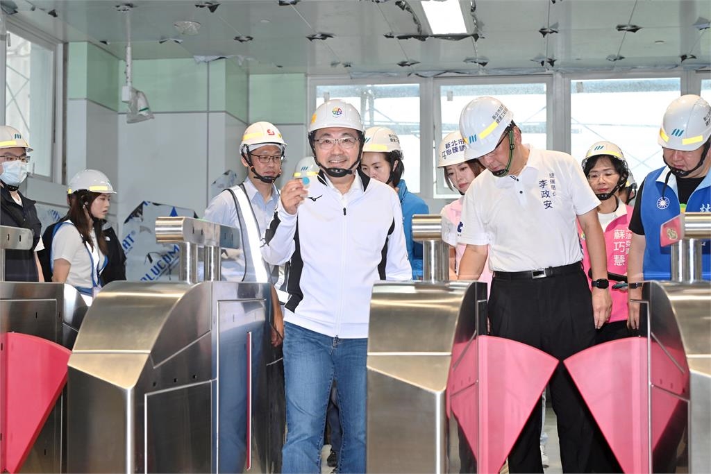 快新聞／通勤快20分！三鶯線進度已達95%　侯友宜試乘喊：明年有望正式通車