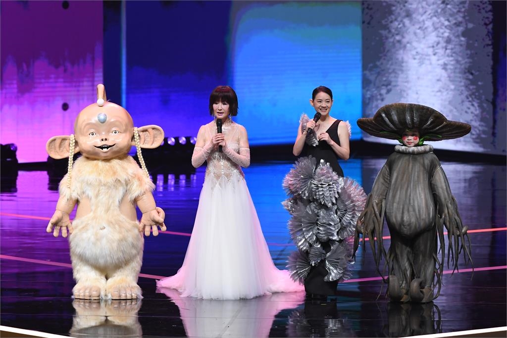 76歲潘迎紫金鐘太辣「嚇出幻波公子」!他神隱27年「旅日超愛台灣」網跪:男神