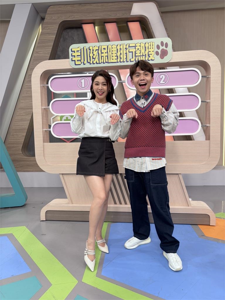 《醫學大聯盟》鹿希派超狂養12隻狗！與貓同住「互不理會」