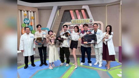 《醫學大聯盟》鹿希派超狂養12隻狗!與貓同住「互不理會」