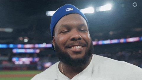 MLB(影)／超帥環繞運鏡！小葛雷諾助藍鳥逼出G7獲全場歡呼「如英雄電影般存在」