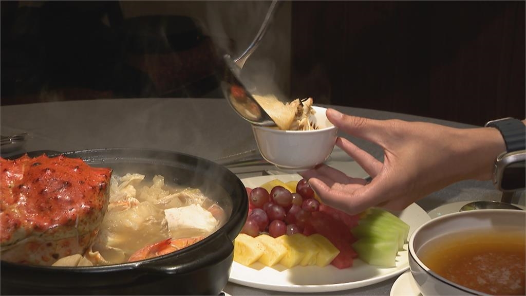 秋蟹正當時！日本飯店推秋蟹套餐　饕客大啖帝王蟹、大閘蟹