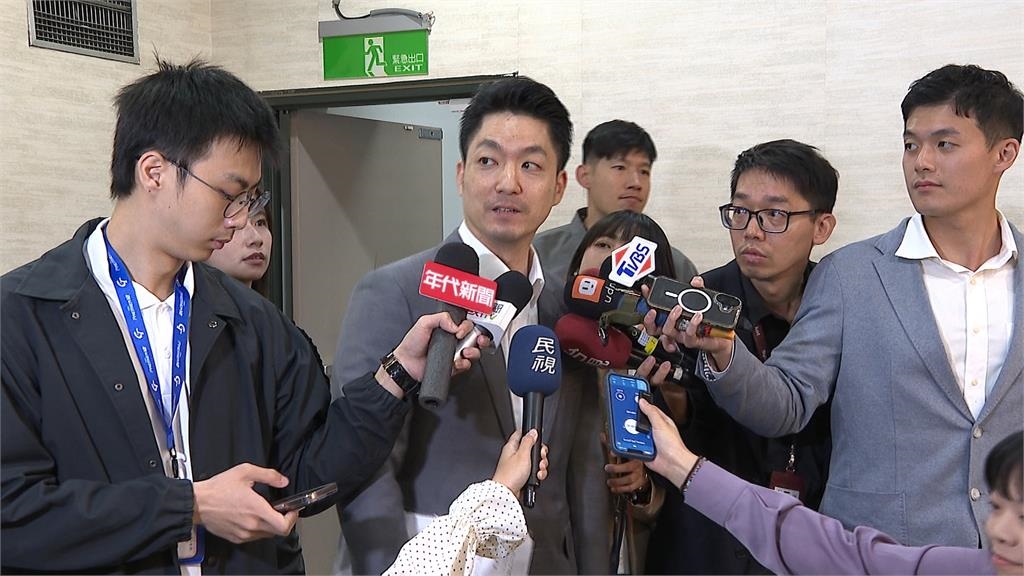 雨勢不斷雨傘開花!北北基桃正常上班上課 蔣萬安臉書被灌爆