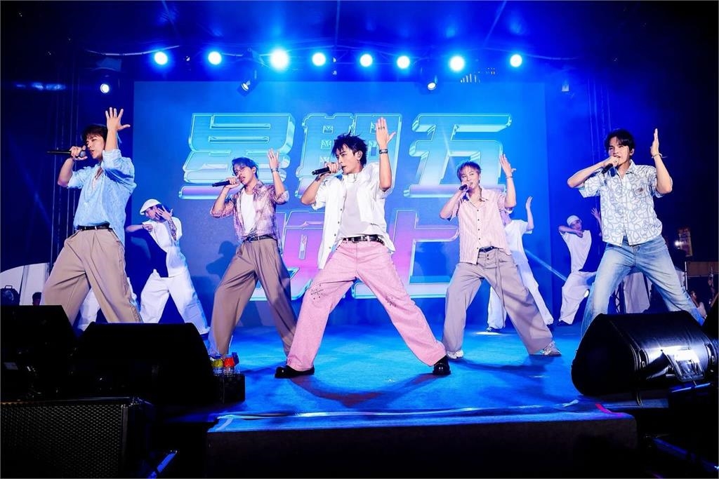 Energy閃兵風波延燒!粉絲「怕幾個被抓去關」原價讓票…網酸:這團根本醫學奇蹟