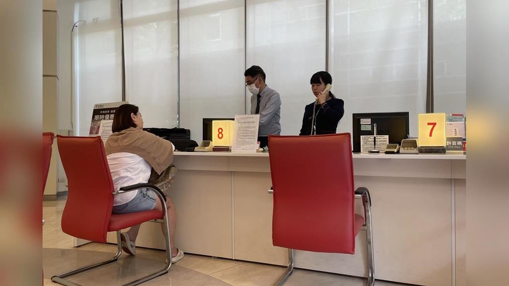 限貸令卡錢關   上半年銀行新申貸人數年減三成五