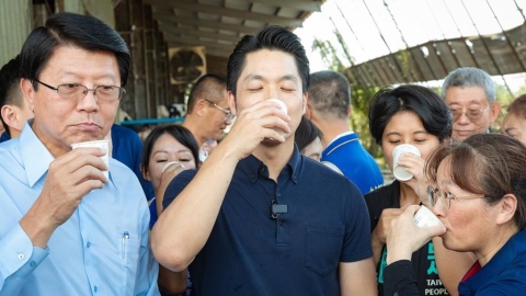 雙北風雨肆虐正常上班課！　網灌爆蔣萬安、侯友宜臉書：咕嚕咕嚕