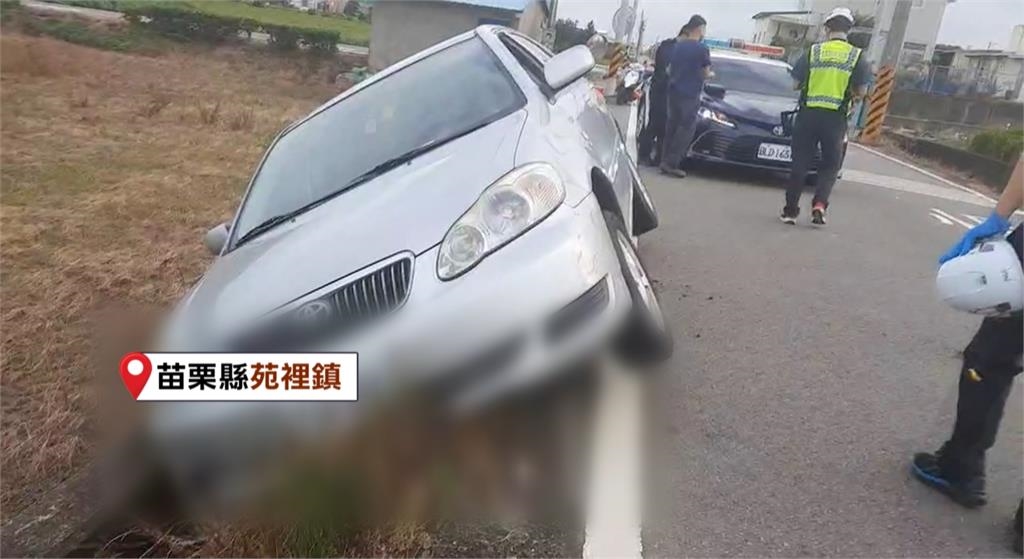 苗栗強風釀禍！？　 自小客車疑不敵風勢＂失控墜水溝＂