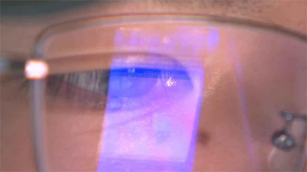 眼睛乾澀別忽視！小心飛蚊症、視網膜病變找上你