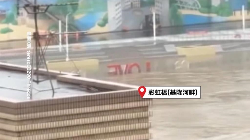 文化大學颳12級強陣風　校園路樹連根拔起滿目瘡痍