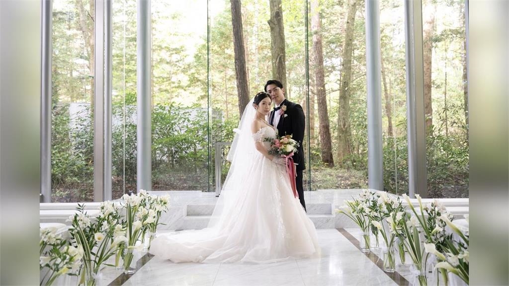 才撞臉蔣萬安「鄭家純日本帥尪」又被出賣！婚禮前「慌張模樣」網笑：好反差