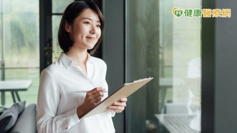 不靠外界掌聲 也能感到滿足的祕訣:自我回饋練習法