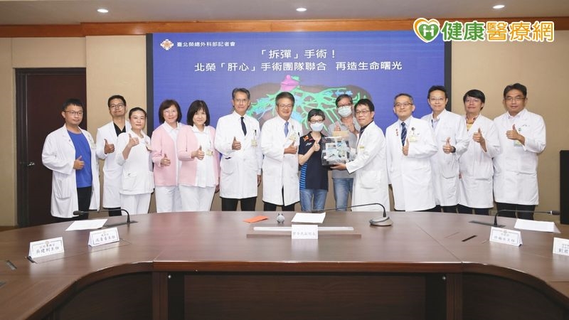 肝臟自體移植合併體外心肺循環！北榮完成罕見「惡性平滑肌肉瘤」手術