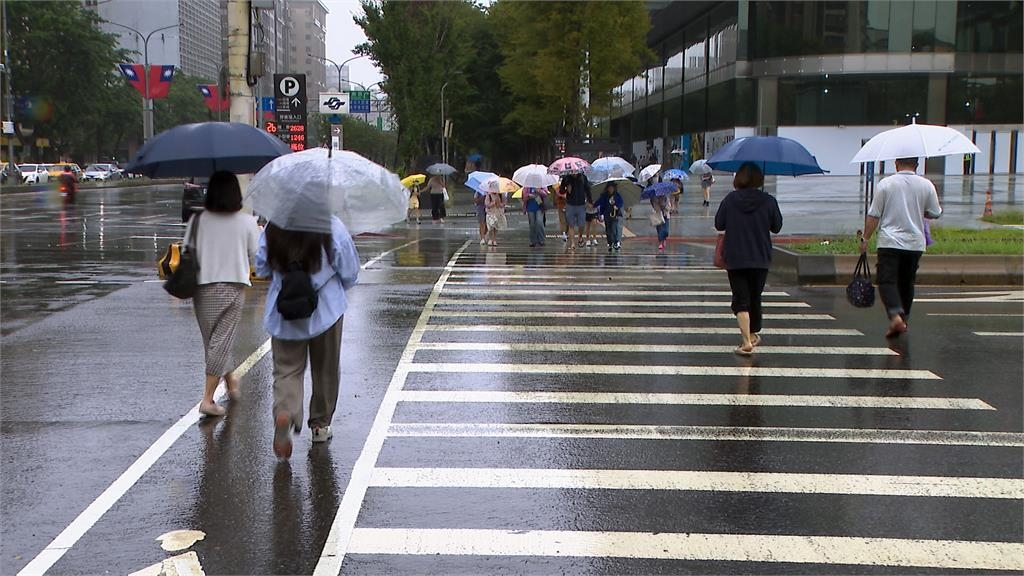 護學童安全! 光復國小通學區設行人庇護島.護欄等8措施