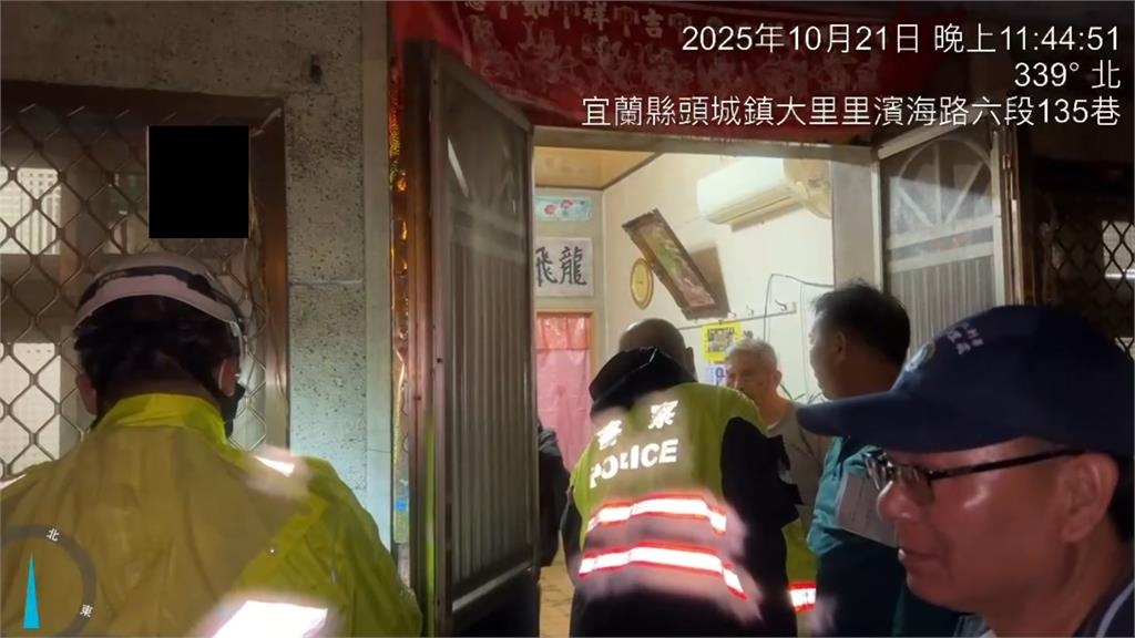 快新聞/雨橫風狂!汐止邊坡土石流路樹倒塌 碧砂漁港遊艇、汽車遭吹翻