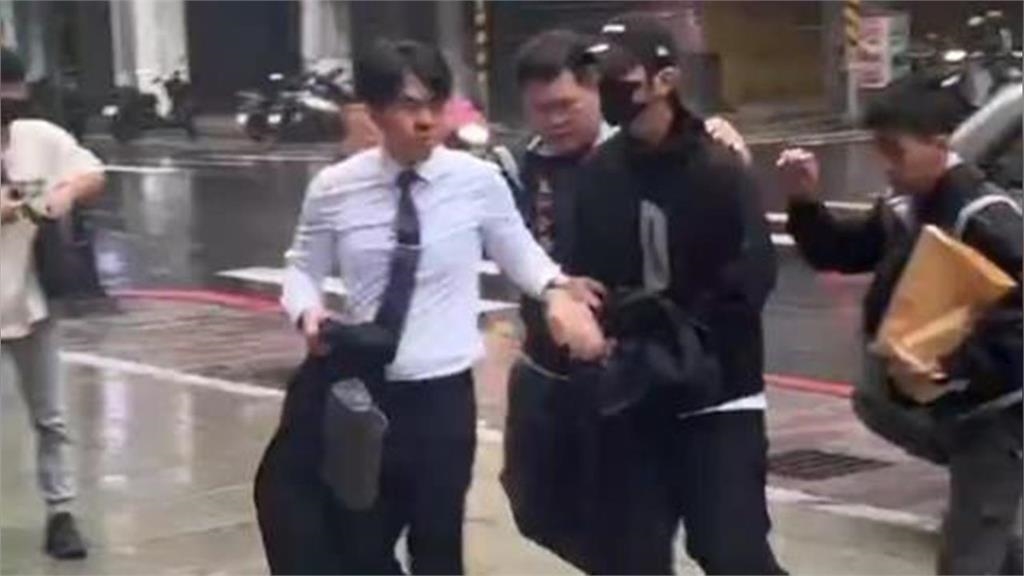 修杰楷逃兵首發聲「粉絲刷一排加油」掀論!陳沂現身開嗆:鼓勵繼續逃?