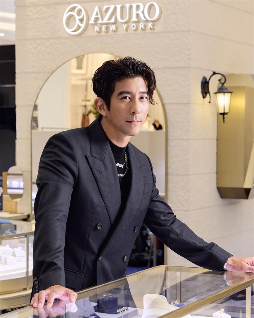 賈靜雯護修杰楷喊「被上銬嚇到女兒」?律師不忍了揭警「1舉動超暖」:為被告著想