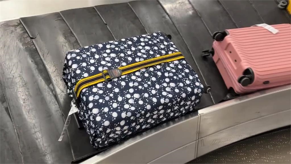 桃機行李轉盤「當機脫軌」 底下驚見「垃圾、吊牌」引熱議