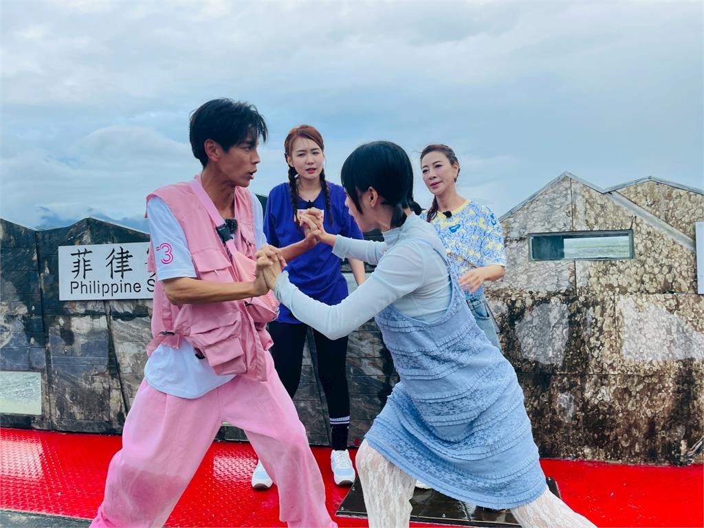 《綜藝新時代》阿翔站在菲律賓與歐亞板塊問像歐洲人？楊繡惠直嗆你就是菲律賓人