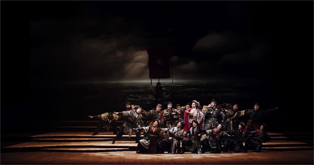 唐美雲《夢在海潮那邊》變男變女談三角戀!戲裡戲外皆真情