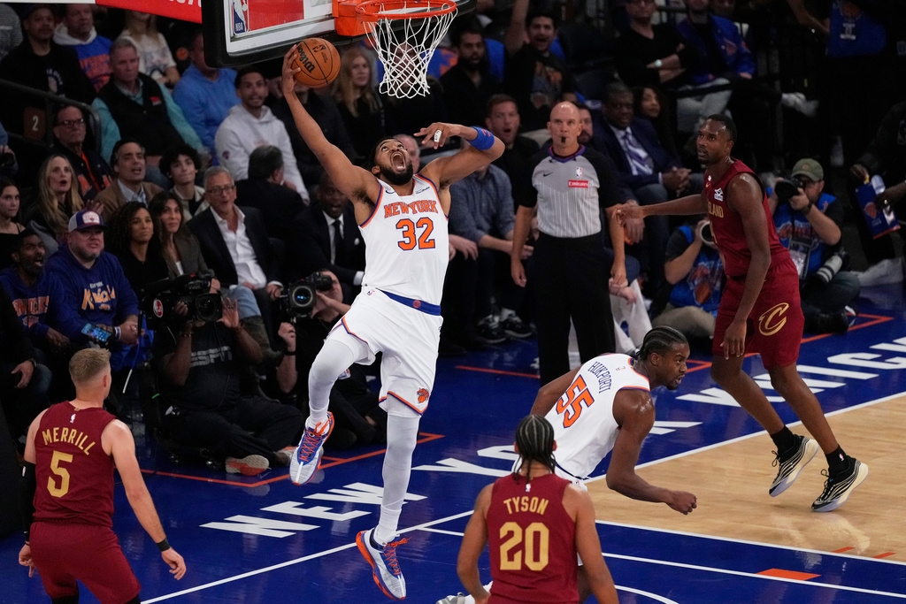 NBA(影)/尼克中鋒賽前傷勢狀況不確定! 能否出賽一變再變幸好是最完美結局