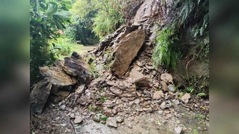 宜蘭五峰旗風景區全區封閉！　巨大落石+步道坍方阻斷登山路線