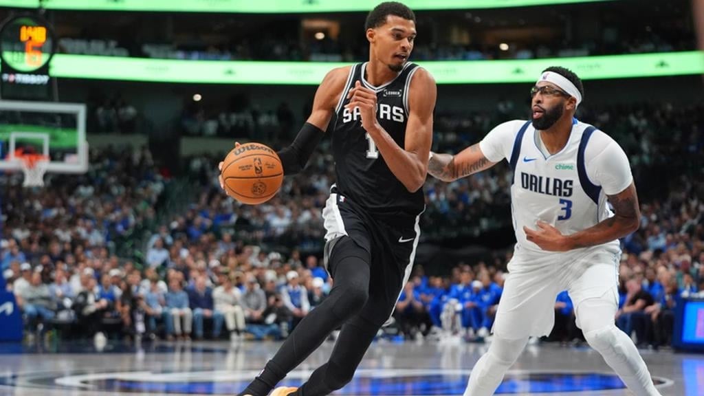 NBA(影)／小編嗨賴來不及剪！「少林斑馬」首戰轟40分還成「三狀元合影」男主角