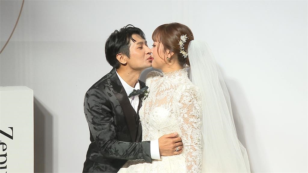 「殺蛇哥」逸祥與紫布爾正若大婚! 邰智源、黃鐙輝、黃國倫出席