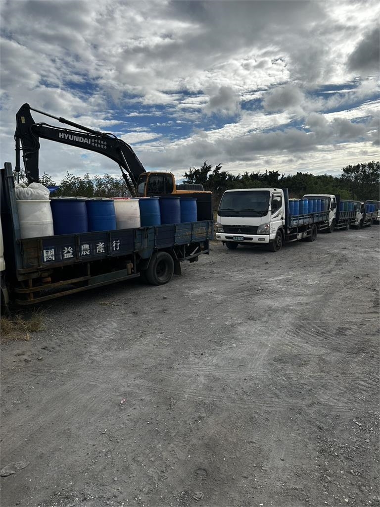 化製車運送死豬過程車門未關　陳柏惟酸中市府忘了「這件事」