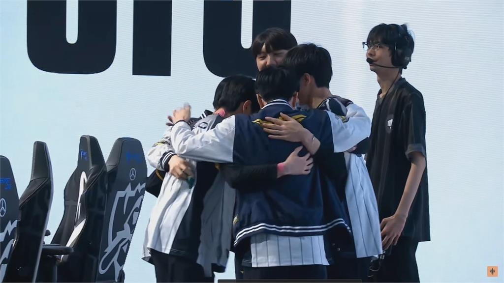 LOL世界賽快訊／主播感動爆哭！台灣驕傲CFO會戰美如畫　睽違十年重返世界賽八強