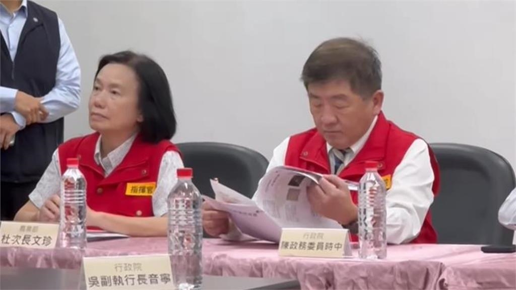 披紅背心搭檔陳時中抗非洲豬瘟 杜文珍「20年超狂經歷」曝網讚翻:超有料!