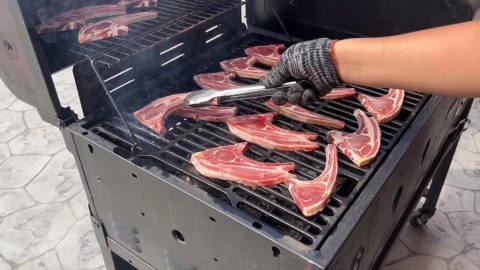 原住民千人烤大豬「無豬可烤」 羊排代打上陣