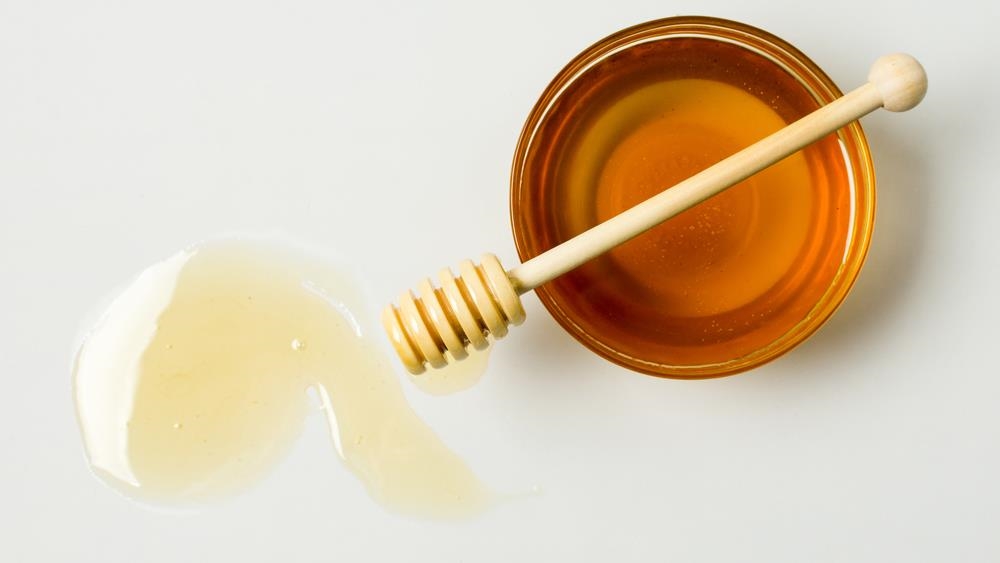 熟齡保養新選擇？營養師談蜂王乳的營養價值與挑選重點！