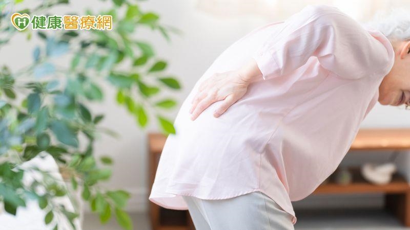 骨頭顧得好　老翁也能當鏟子超人！顧不好　長期背痛還骨折！專家教顧骨本三要訣