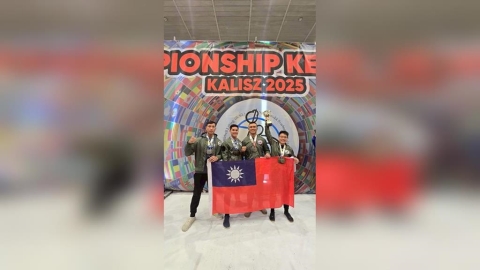 國歌響起、國旗飄揚！台灣壺鈴隊波蘭奪5金　選手淚崩感動全場