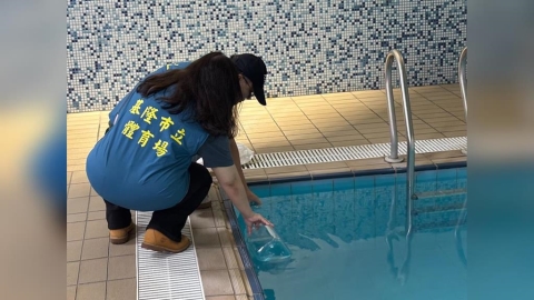 基隆運動中心問題連環爆! 泳池有怪味、網球場預約遭竄改