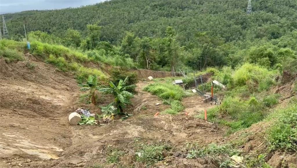 豪雨釀台東香蕉園「整片滑落山腳」！　蕉農全年心血沒了