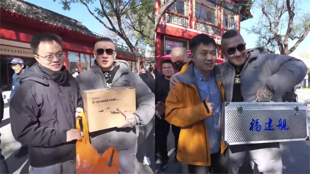 館長赴北京被包圍！粉絲「手抖送禮、落淚」畫面全被拍…小粉紅傻眼：激動什麼